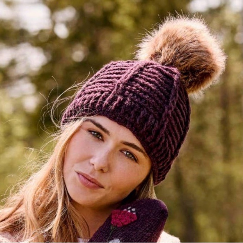 Plum Knit Pom-Pom Beanie